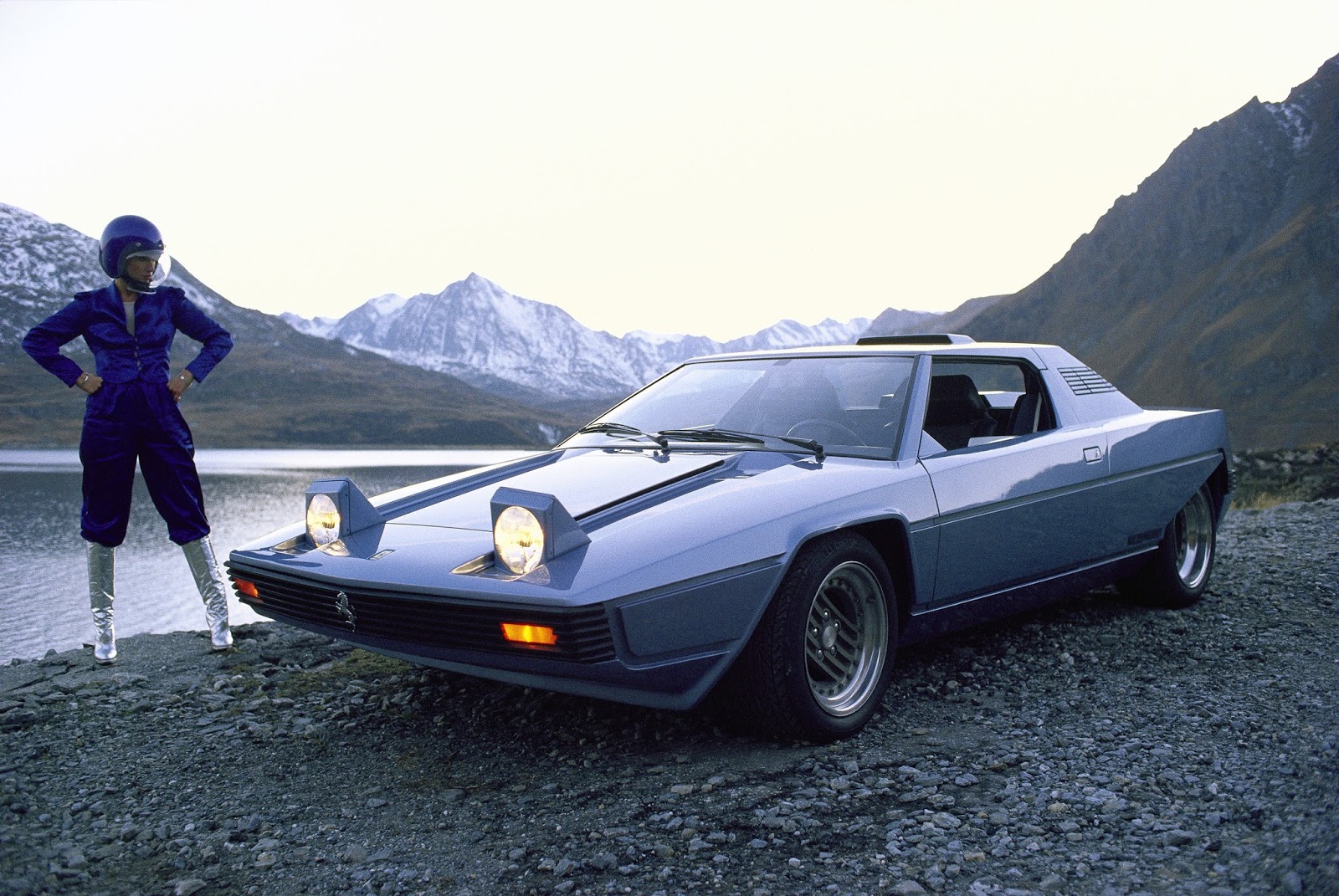 Ferrari 308 GT4 Rainbow