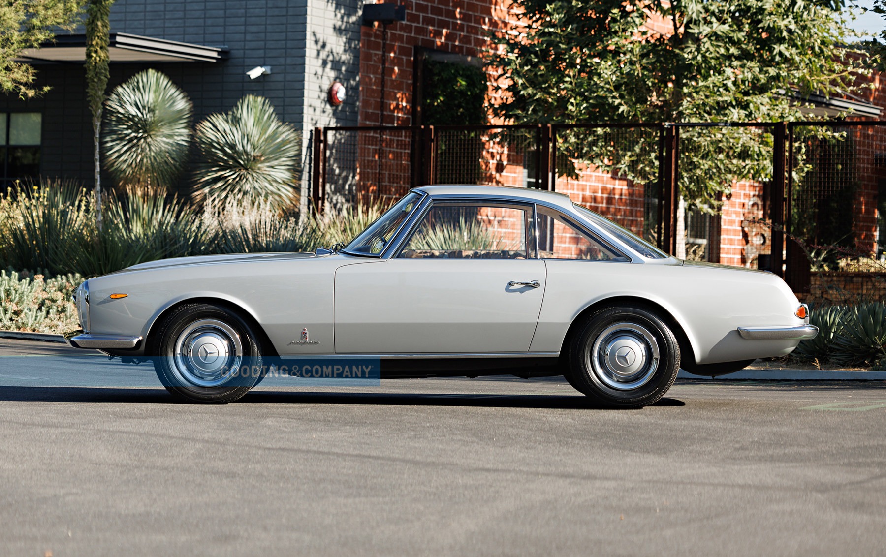 Mercedes-Benz 230SL Pininfarina Coupé