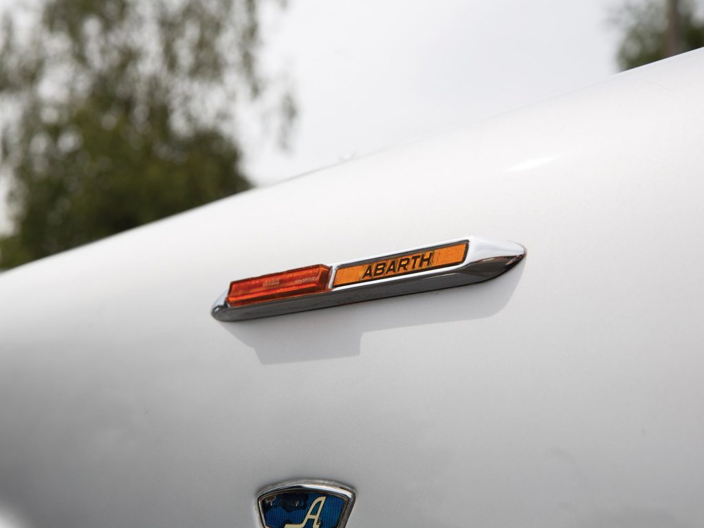 Abarth 2200 Coupé