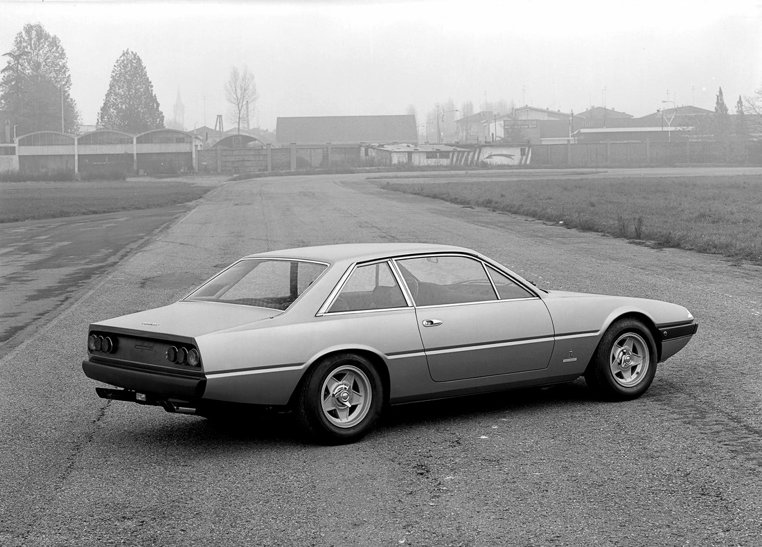 Ferrari 365 GT4 2+2