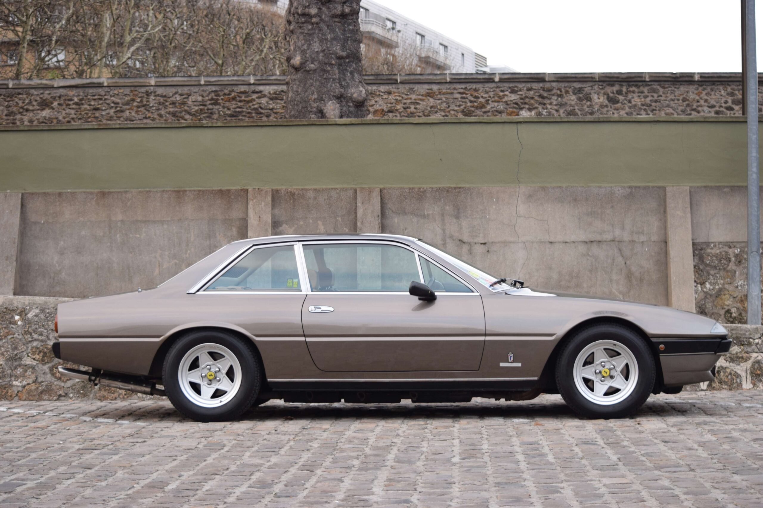 Ferrari 400