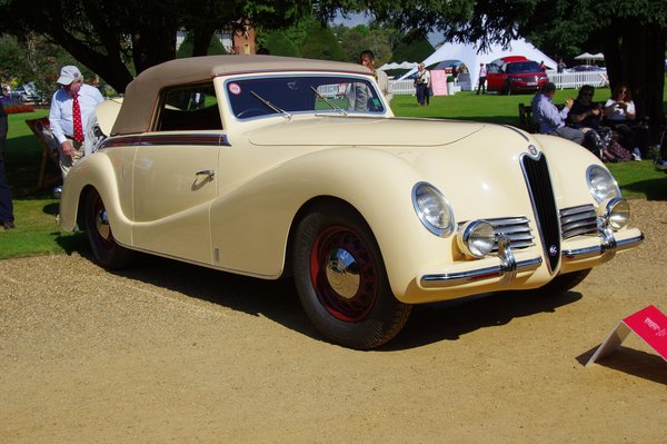 Alfa Romeo 6C 2500 Cabriolet Garavini
