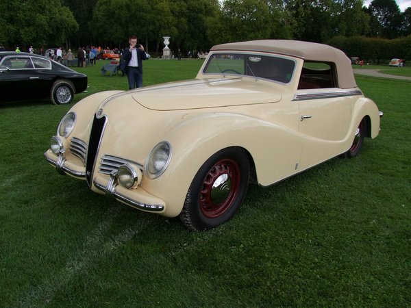 Alfa Romeo 6C 2500 Cabriolet Garavini
