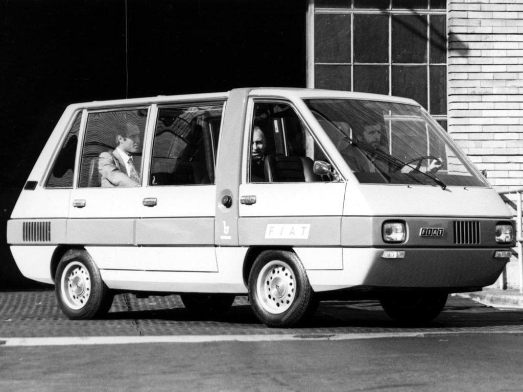 Fiat 850 Visitors Bus