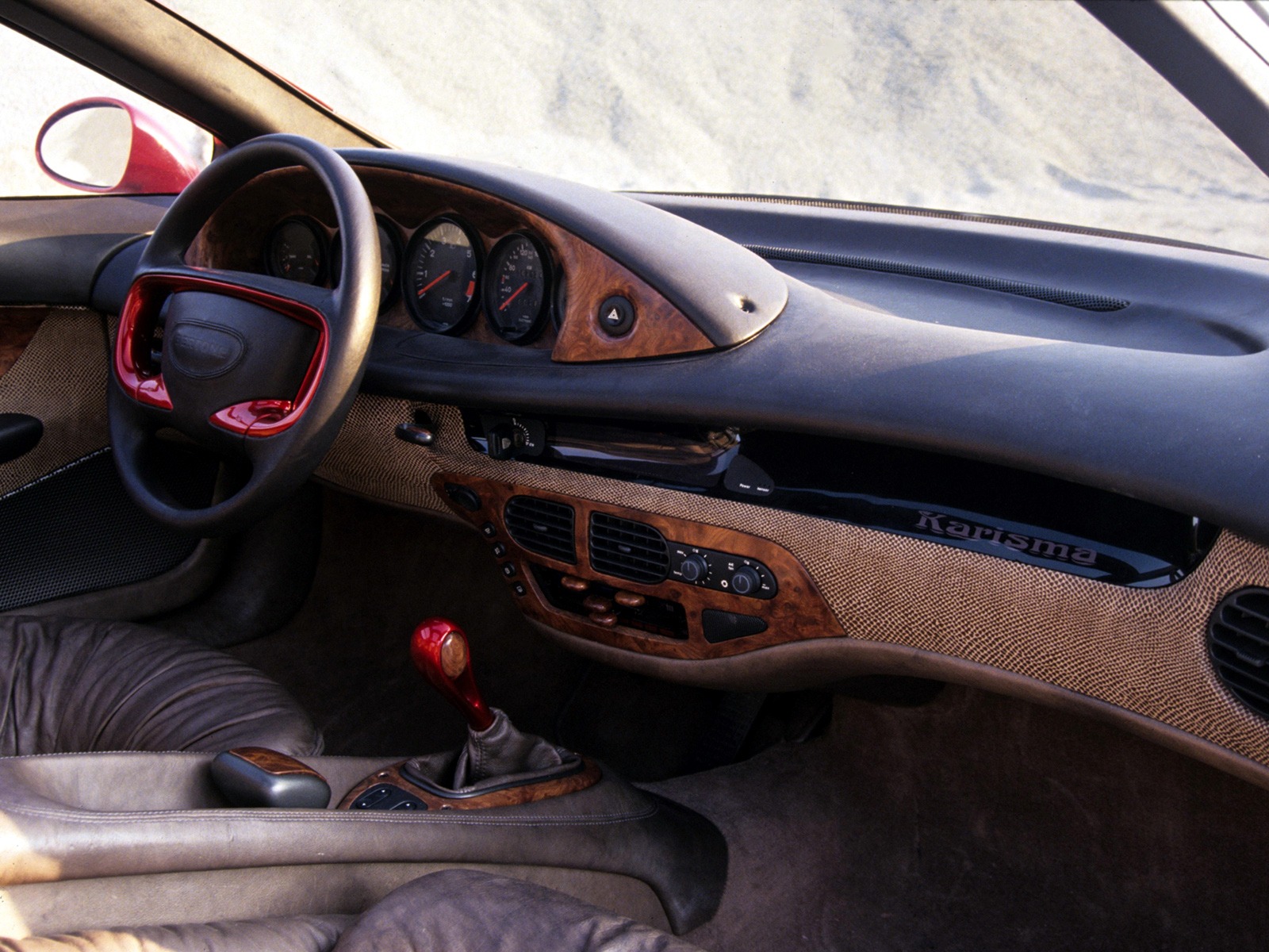 Porsche Karisma