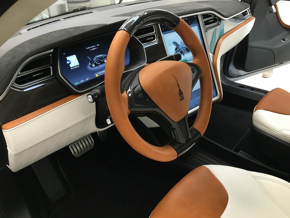 Tesla Model S Valentino