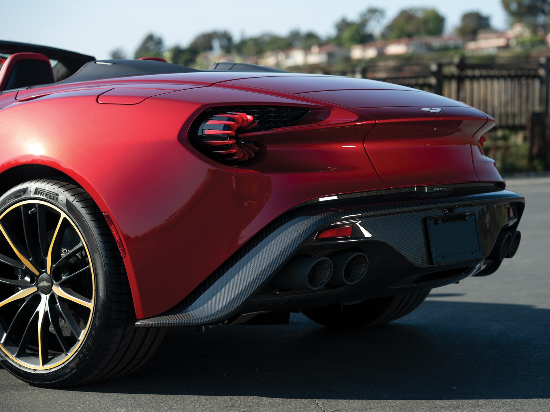 Aston Martin Vanquish Zagato Volante