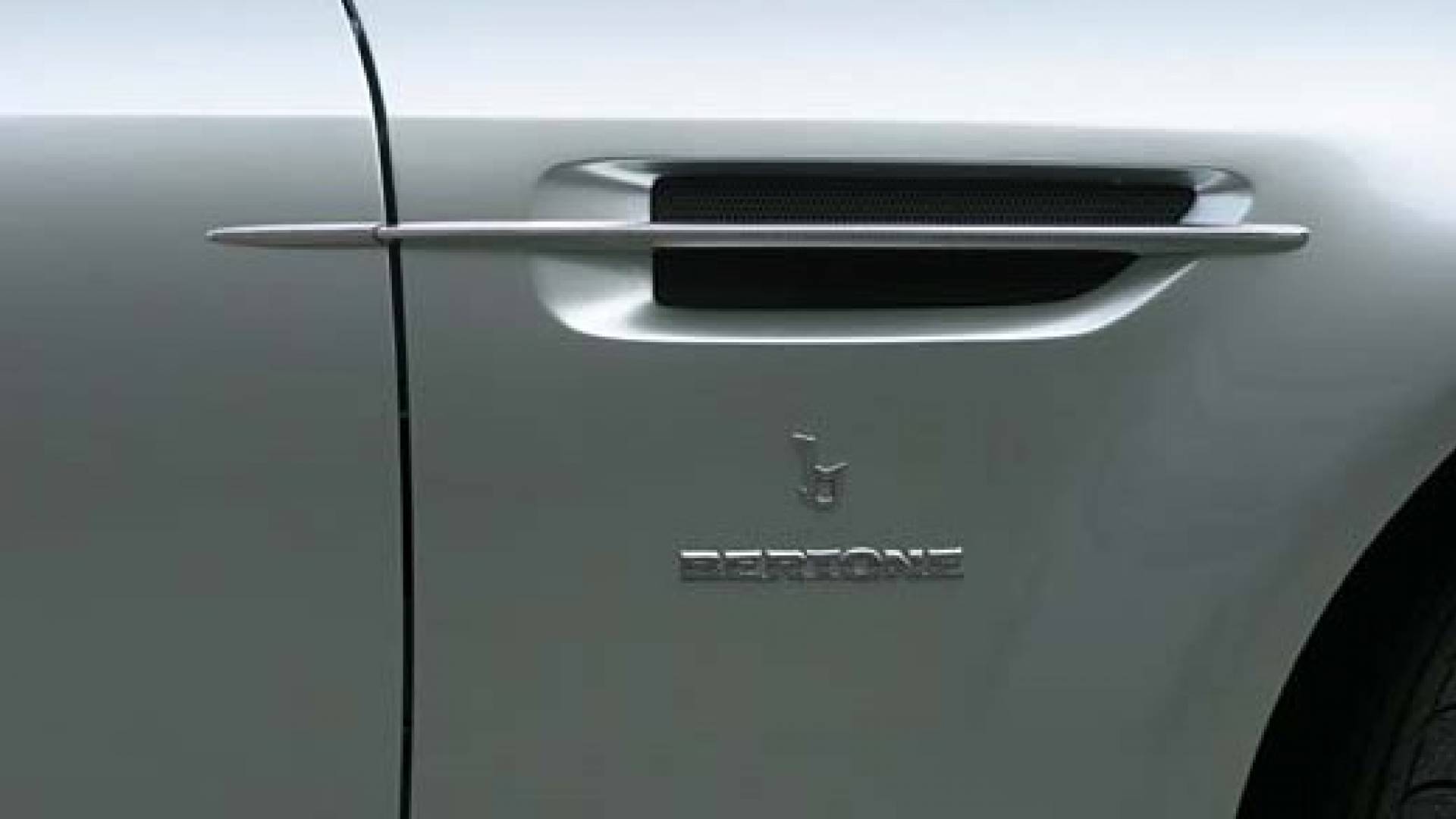 Aston Martin Jet 2