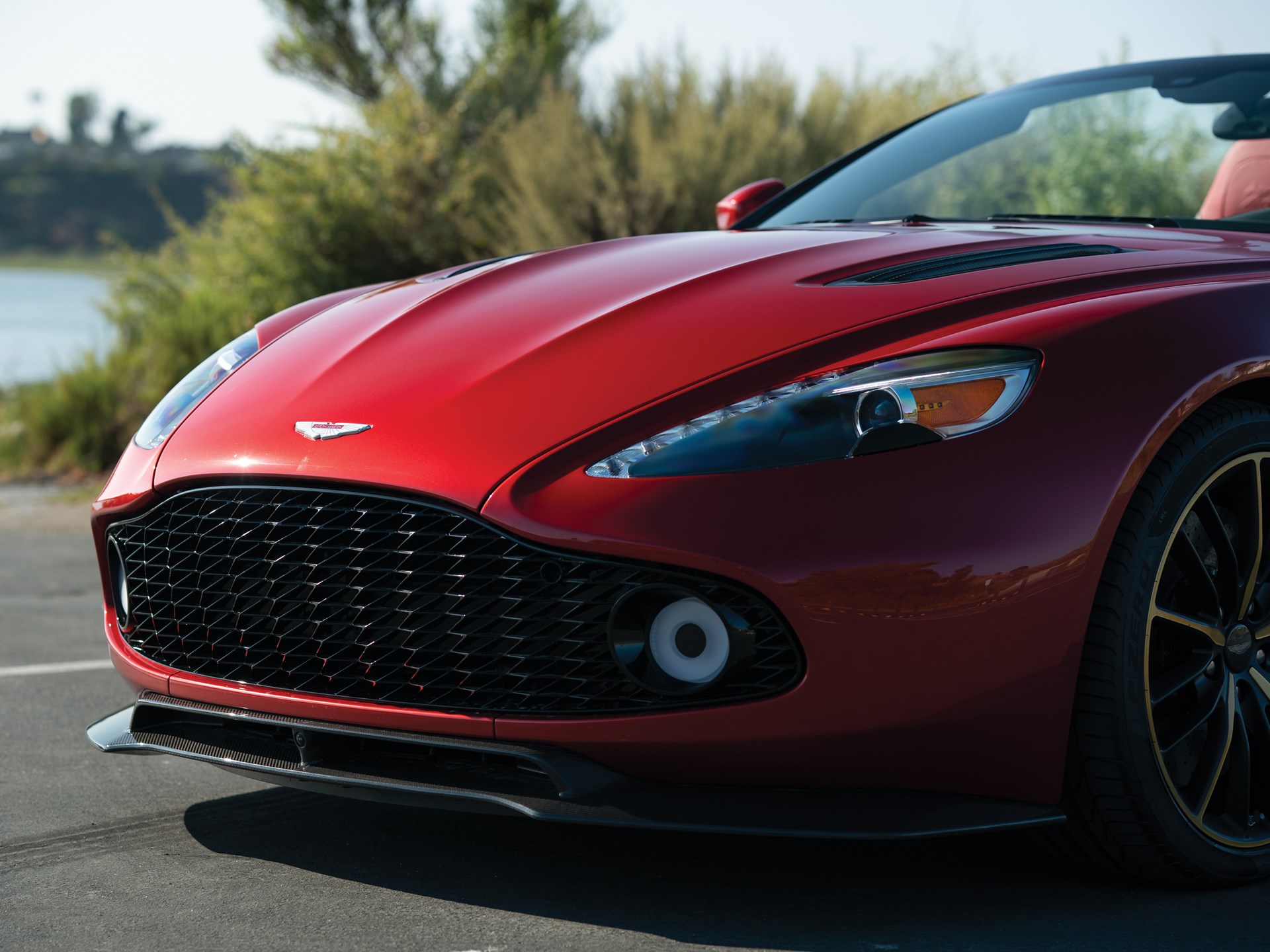 Aston Martin Vanquish Zagato Volante
