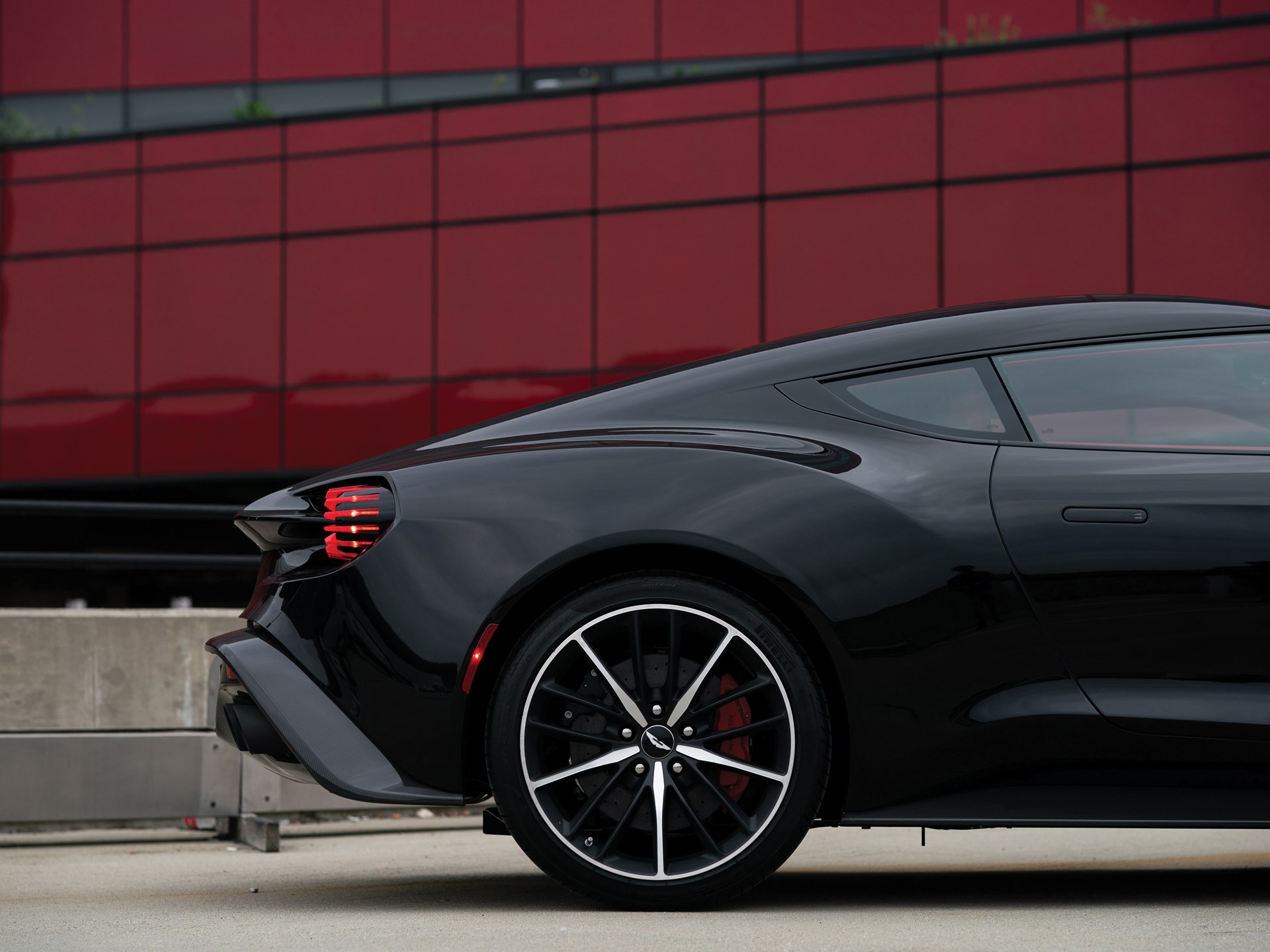 Aston Martin Vanquish Zagato Coupé