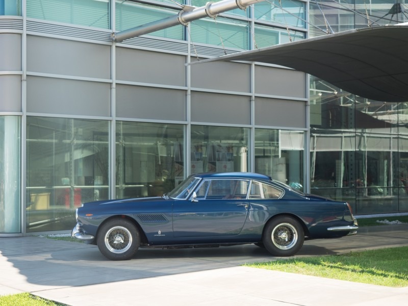 Ferrari 250 GT 2+2