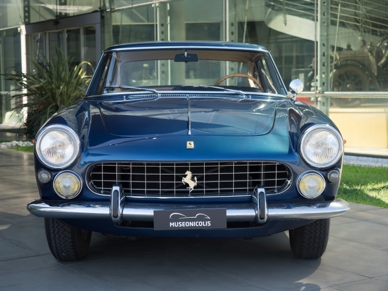 Ferrari 250 GT 2+2
