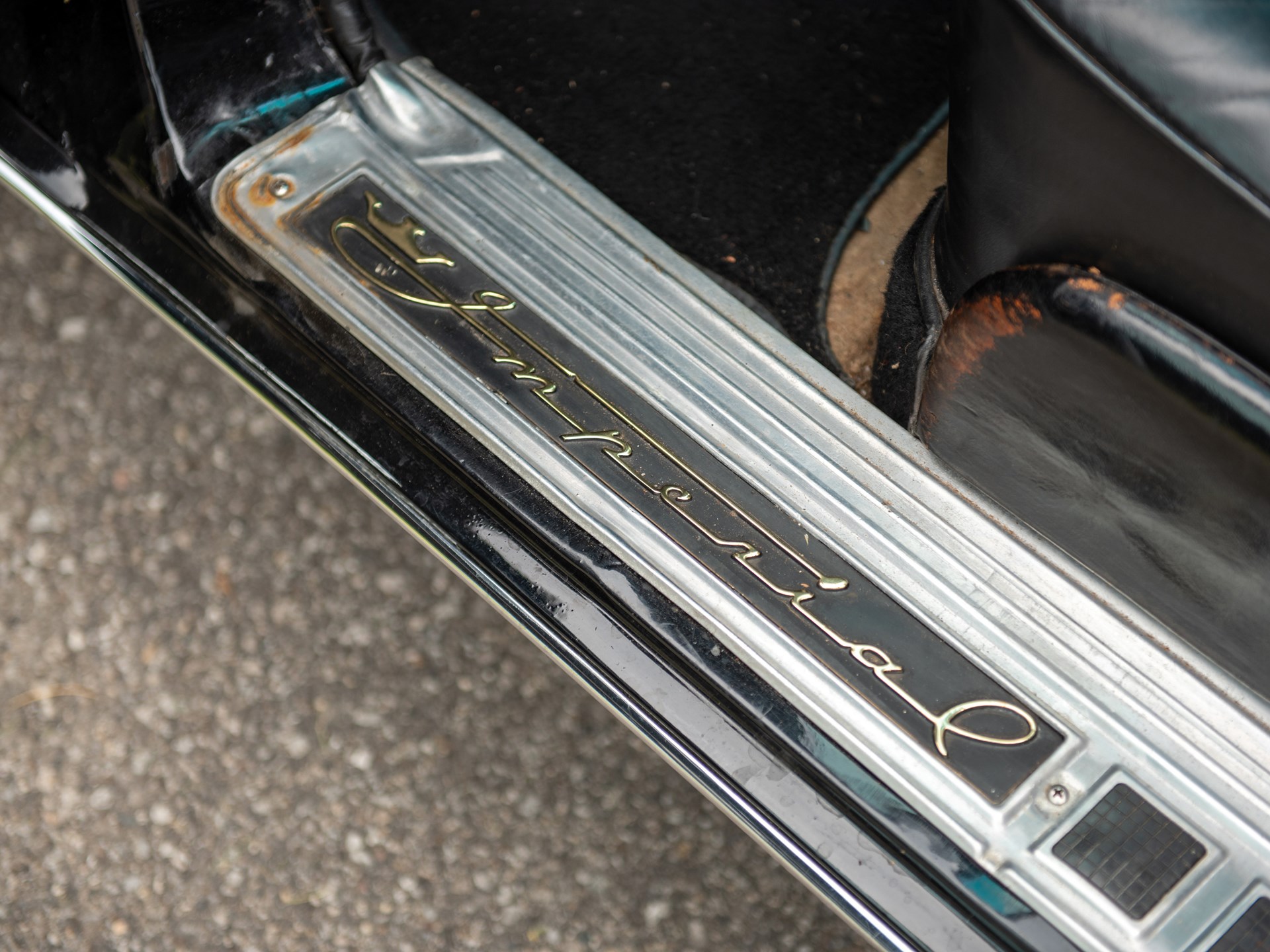 Imperial Crown Limousine