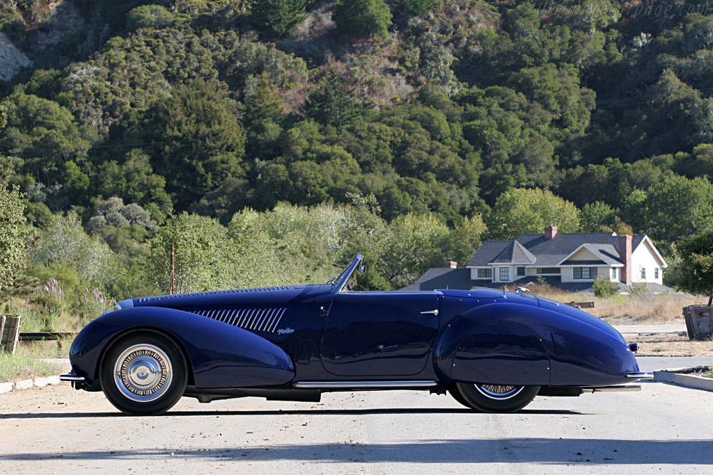 Alfa Romeo 8C 2900B Spider Farina