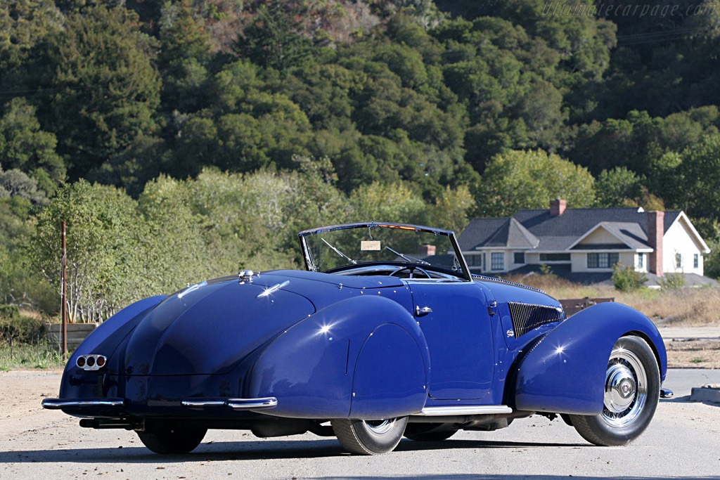 Alfa Romeo 8C 2900B Spider Farina