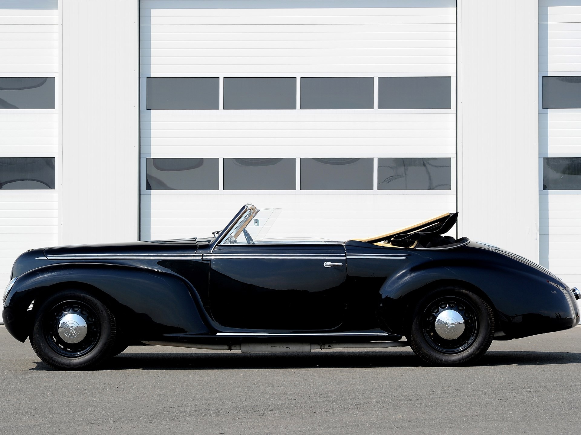 Alfa Romeo 6C 2500 Cabriolet Touring
