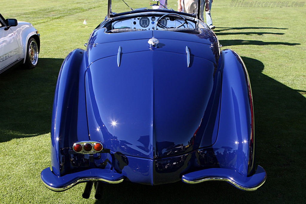 Alfa Romeo 8C 2900B Spider Farina