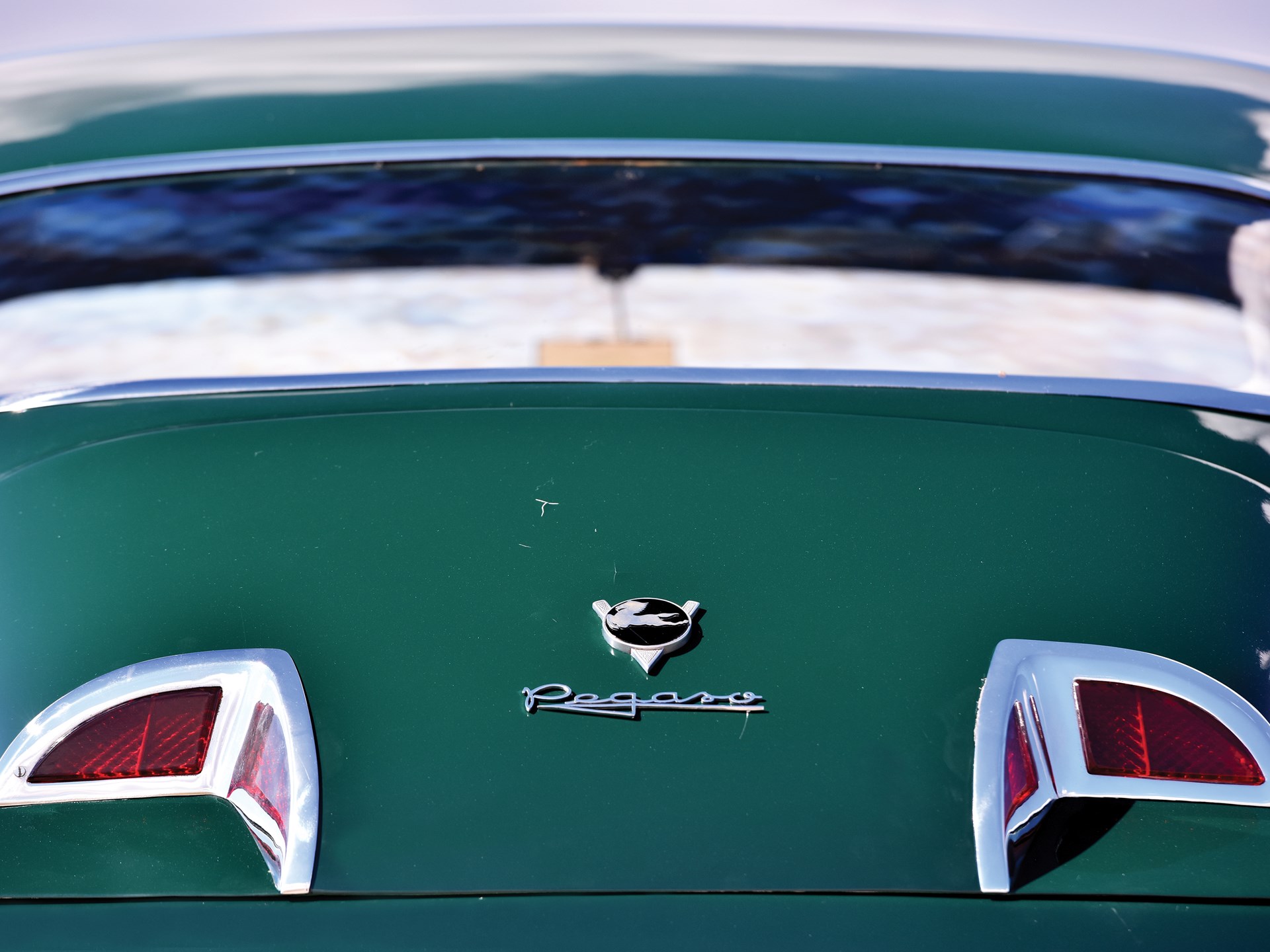 Pegaso Z-102 Touring