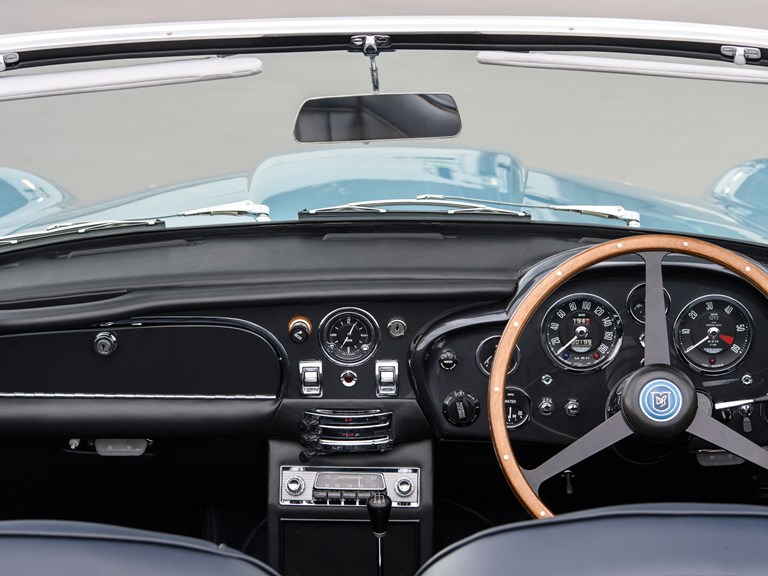 Aston Martin DB5 Volante