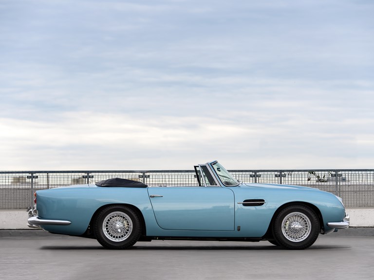 Aston Martin DB5 Volante