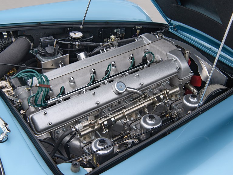 Aston Martin DB5 Volante