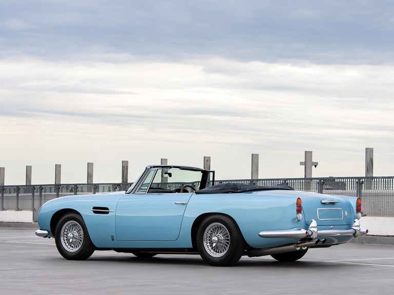Aston Martin DB5 Volante