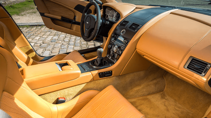 Aston Martin V12 Zagato Coupé