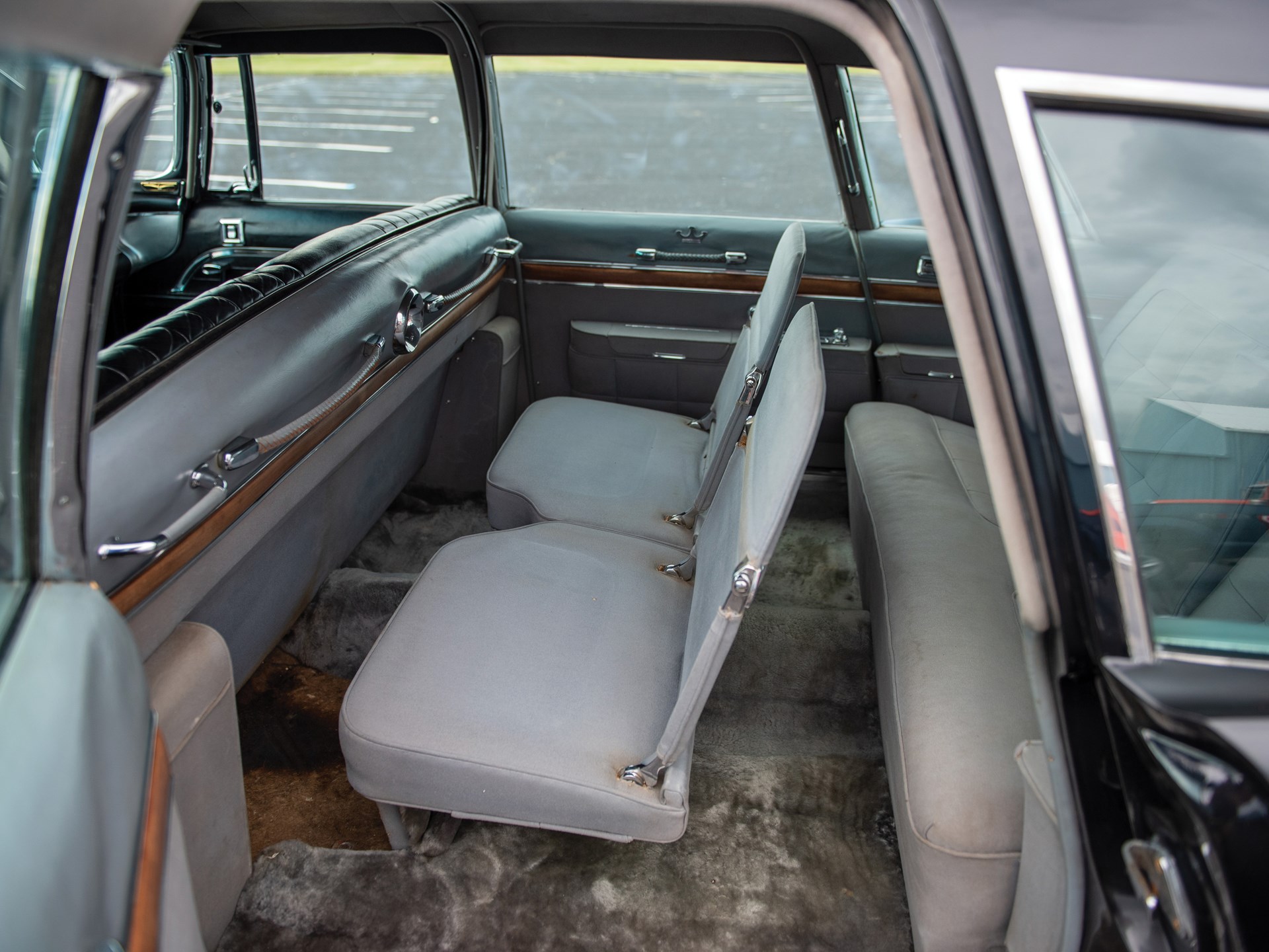 Imperial Crown Limousine