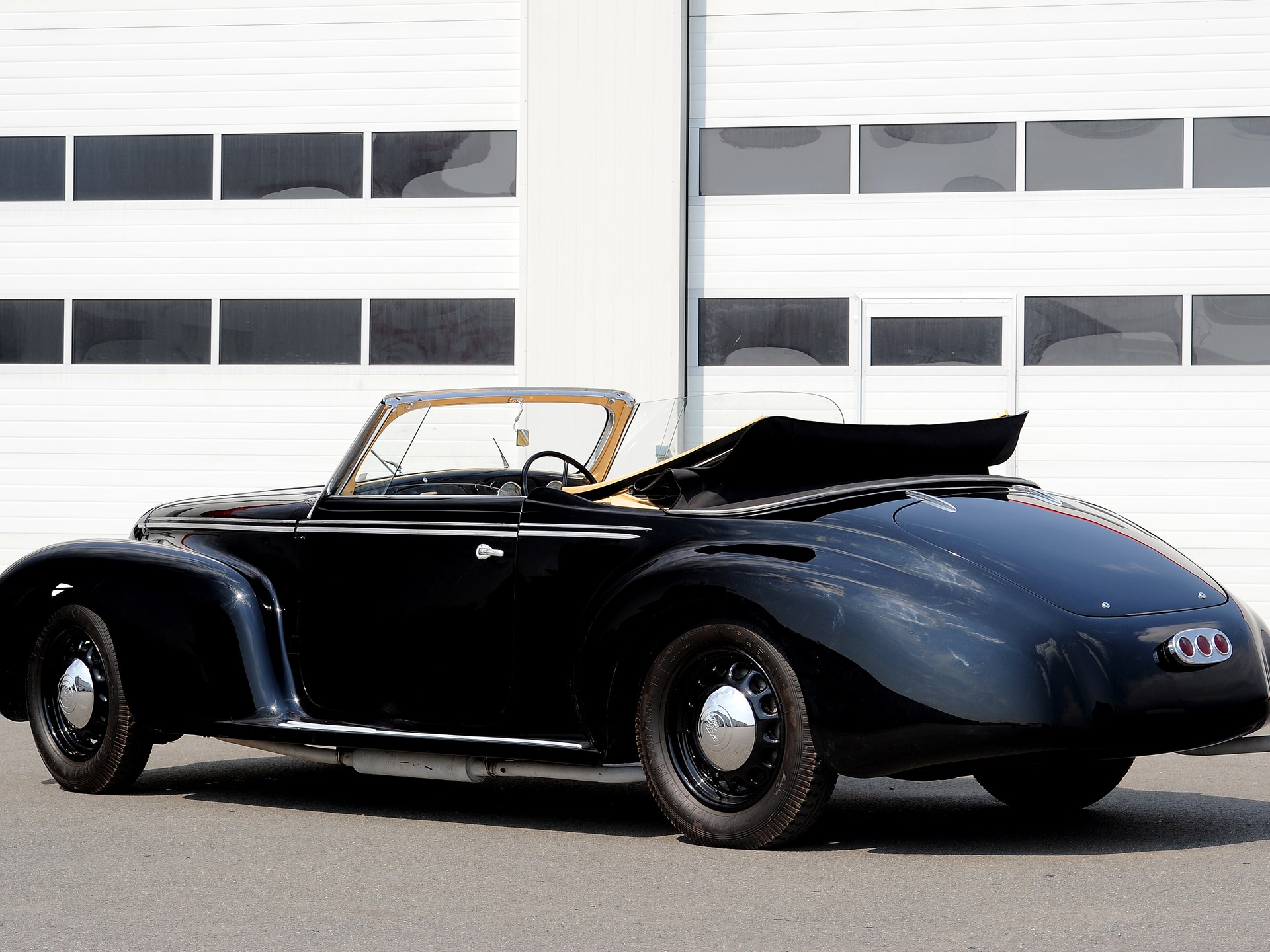 Alfa Romeo 6C 2500 Cabriolet Touring