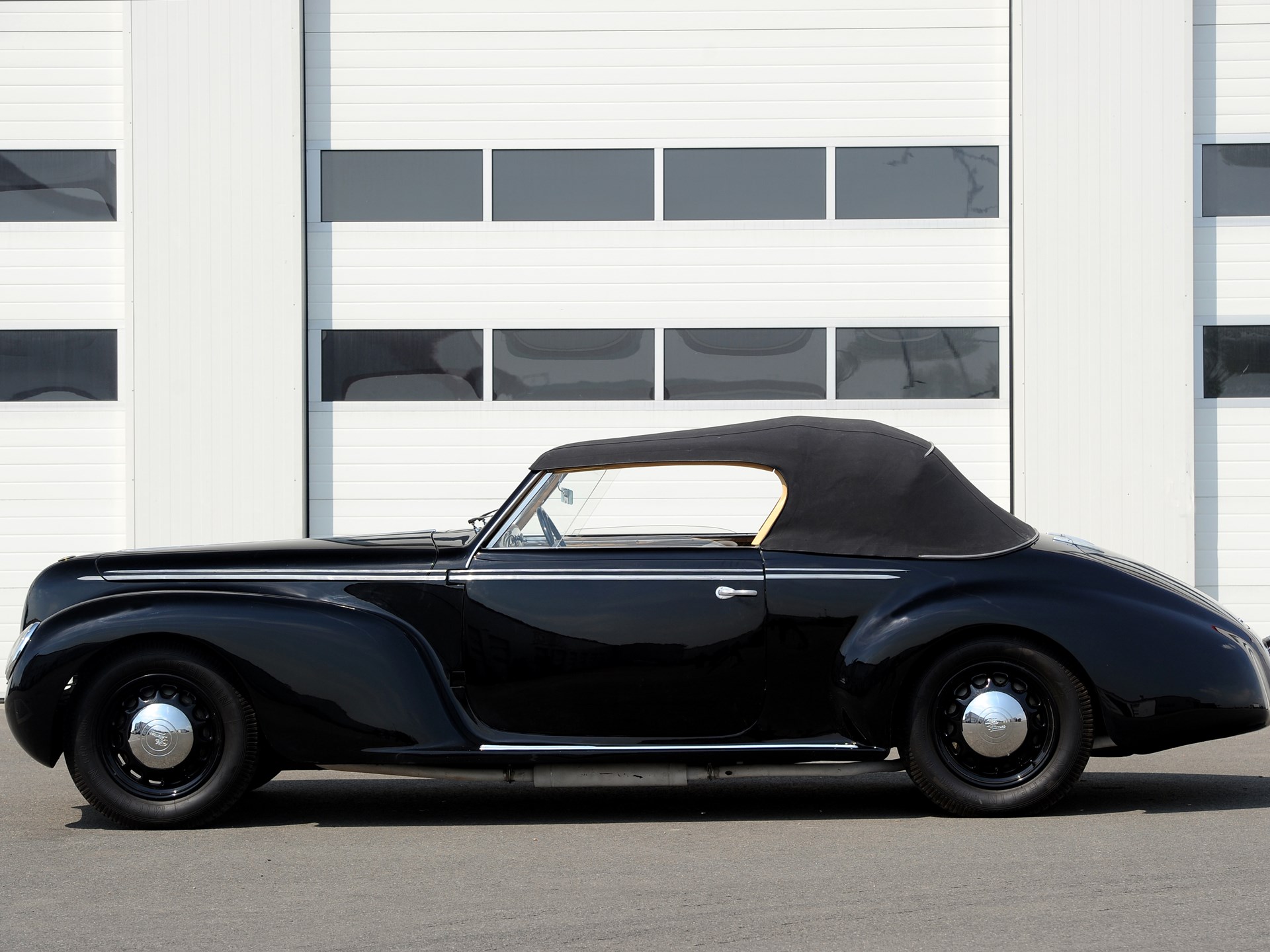 Alfa Romeo 6C 2500 Cabriolet Touring