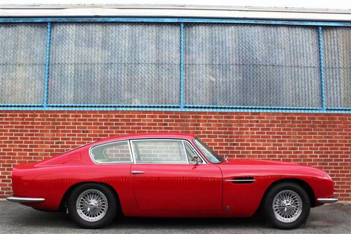 Aston Martin DB6