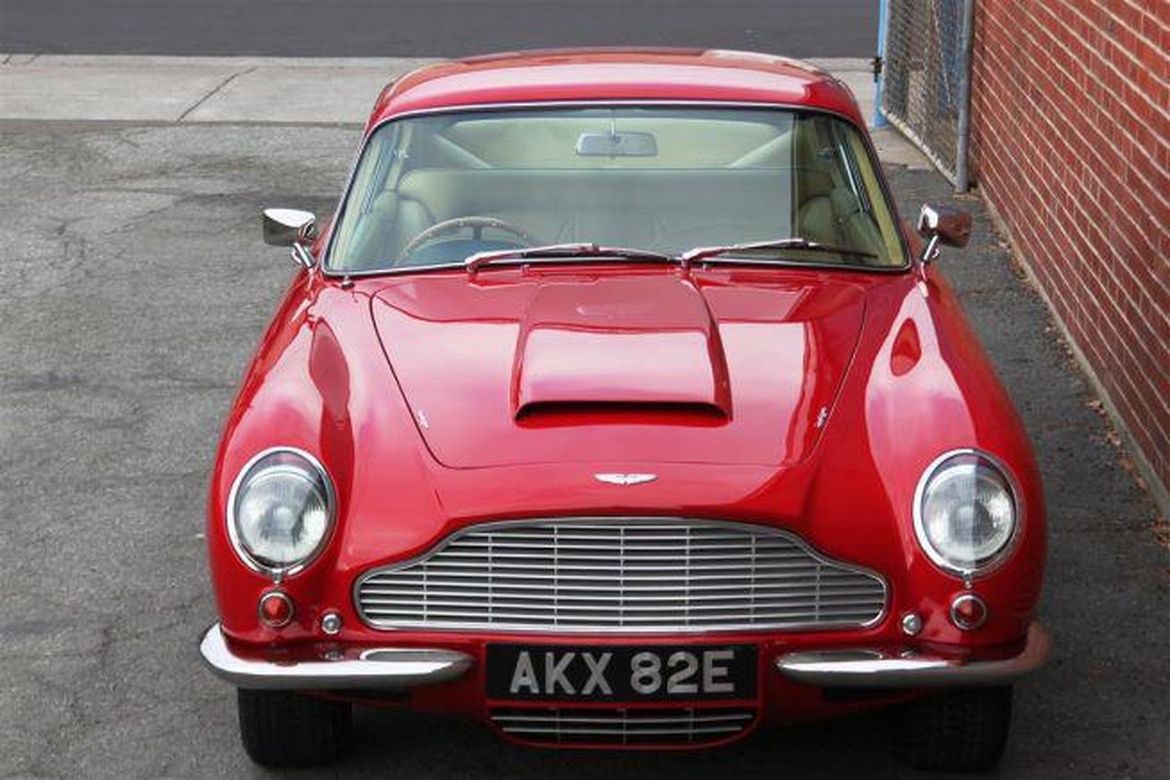 Aston Martin DB6