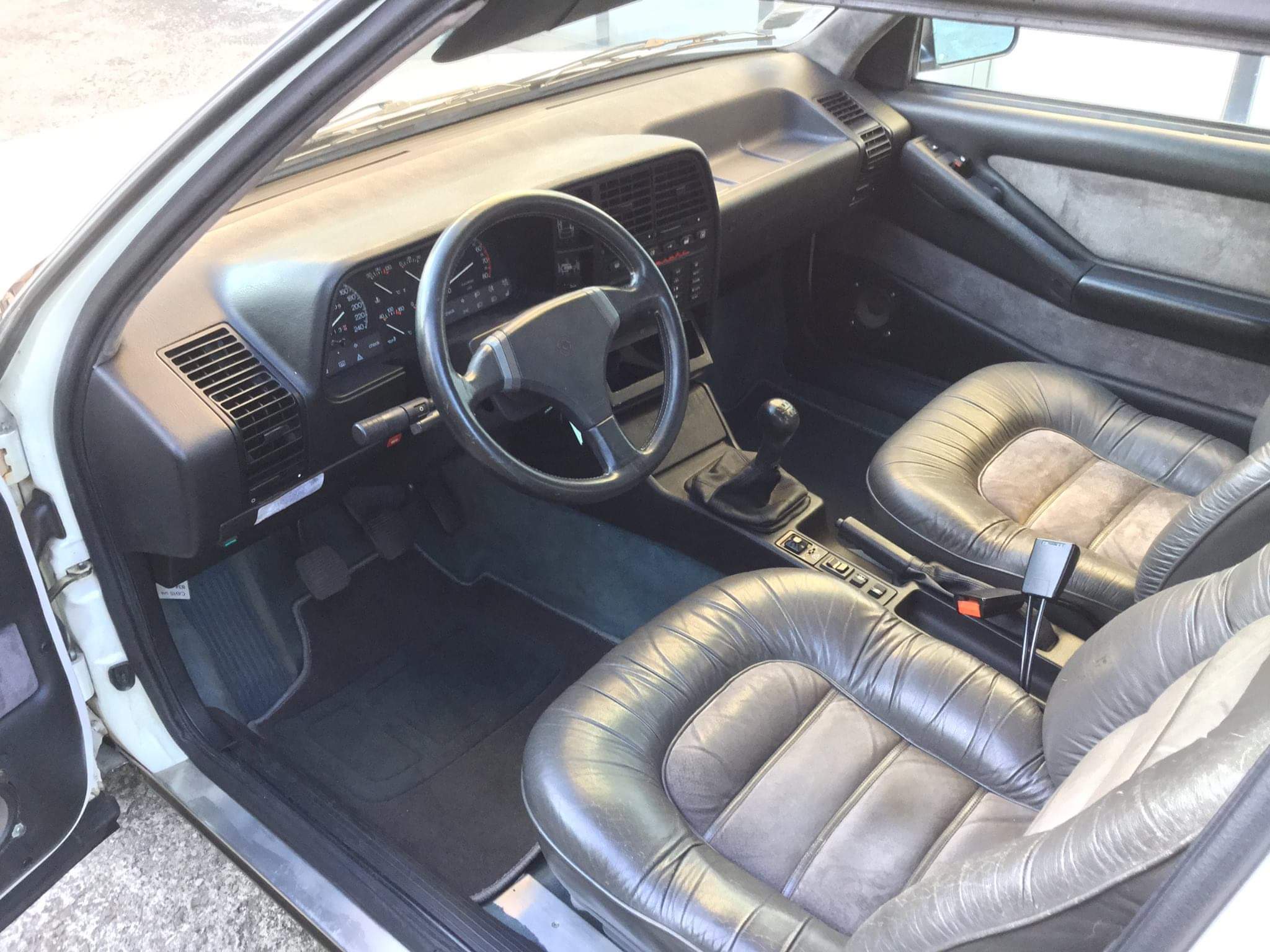 Lancia Thema Coupé