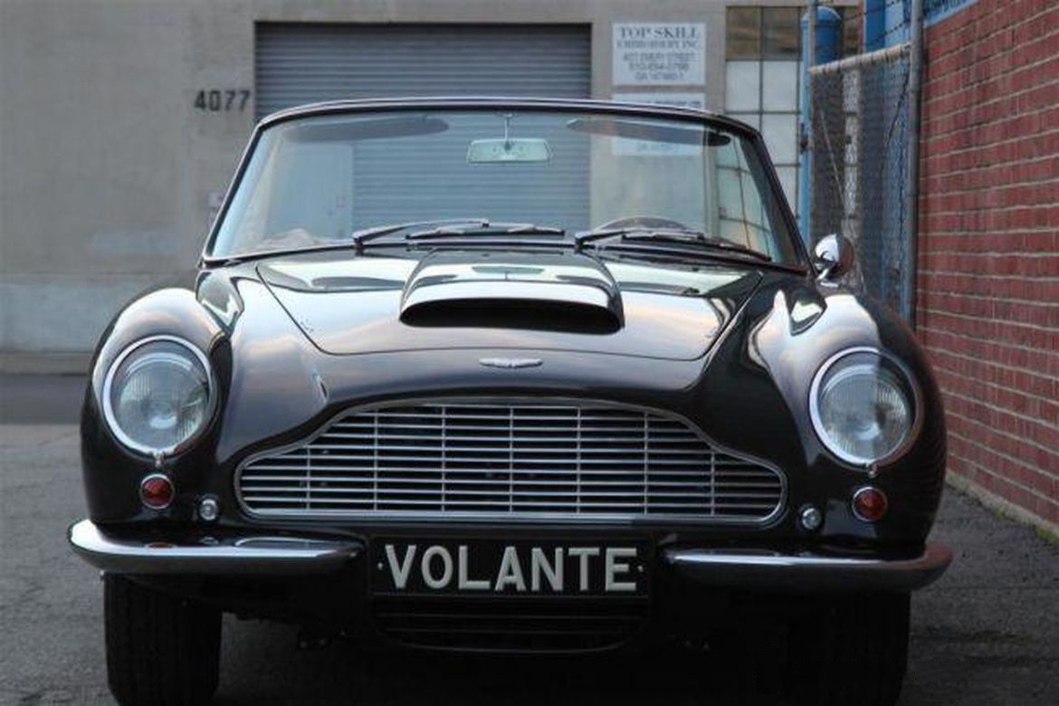Aston Martin DB6 Volante