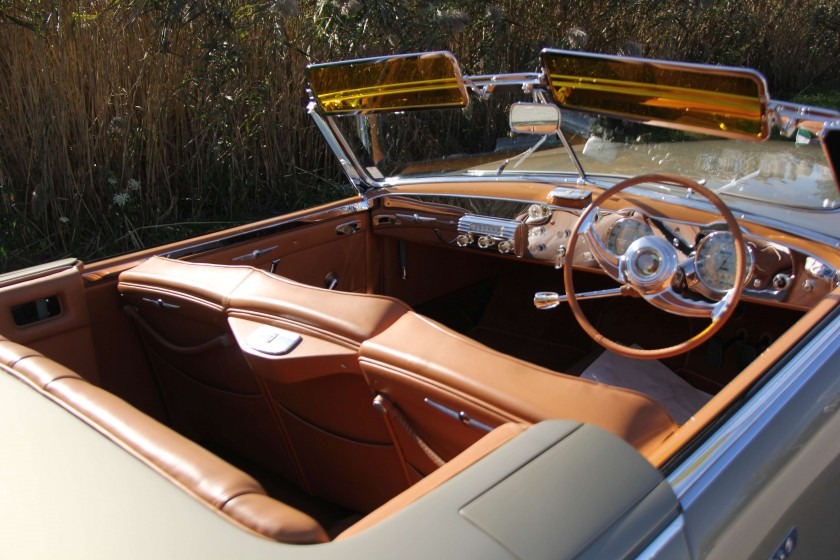 Alfa Romeo 6C 2500 Sport Cabriolet