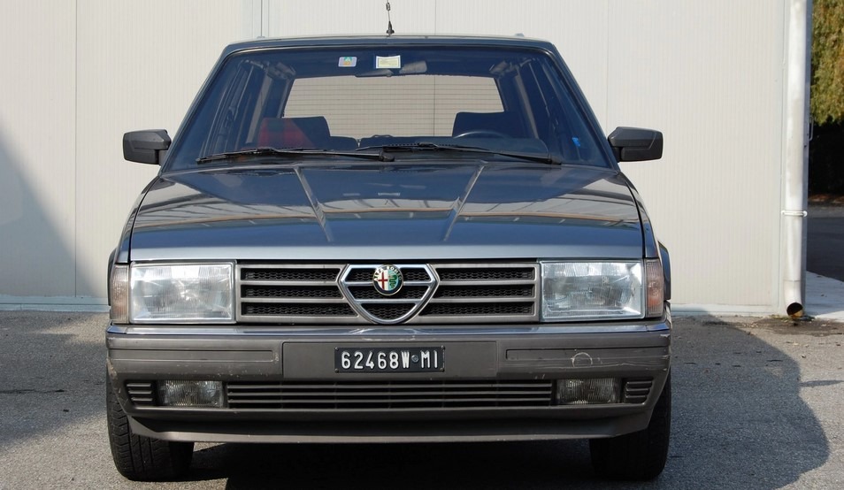 Alfa Romeo 90 Station Wagon