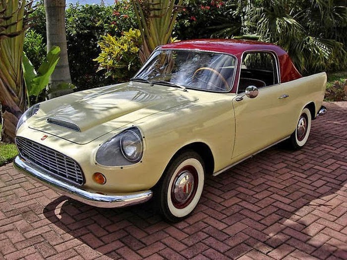 Moretti 750 Tour de Monde Coupé