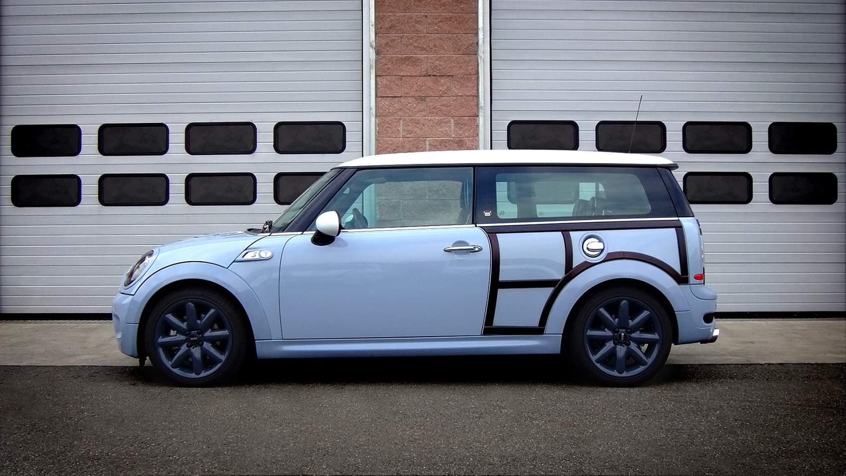 Mini Clubman Azure Wenge