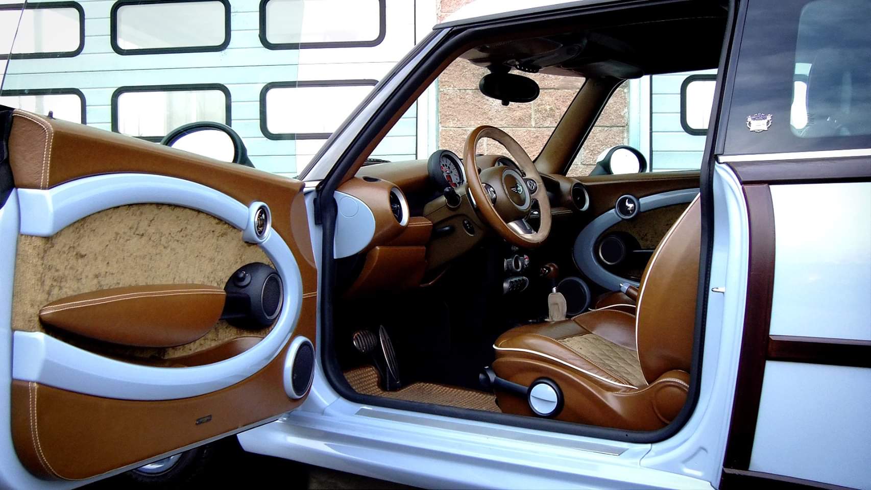 Mini Clubman Azure Wenge