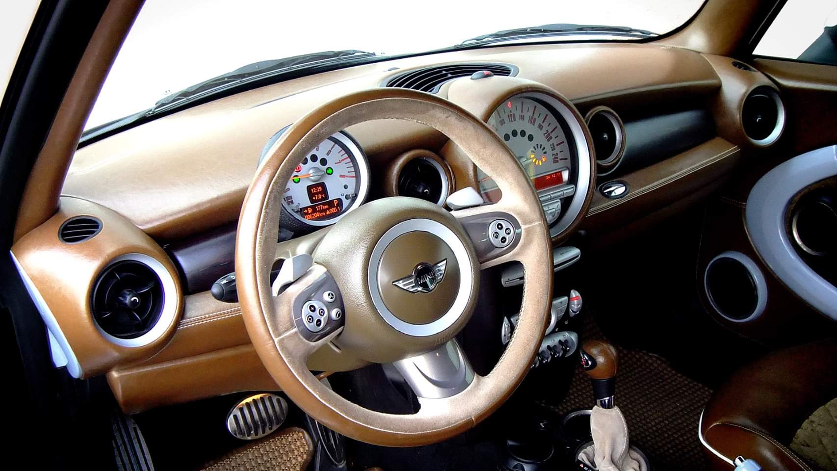 Mini Clubman Azure Wenge