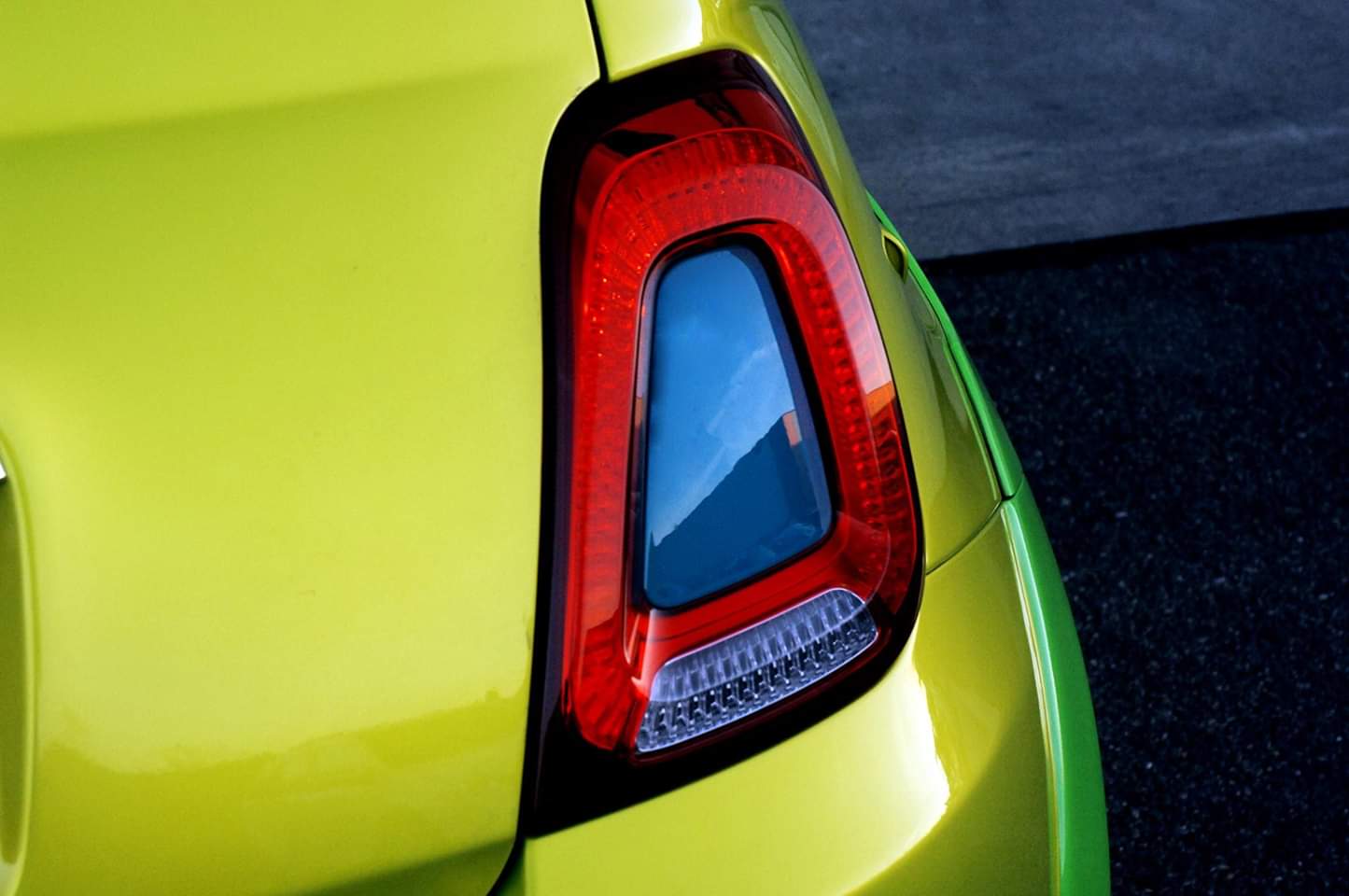 Fiat 500 Yellow Chrome