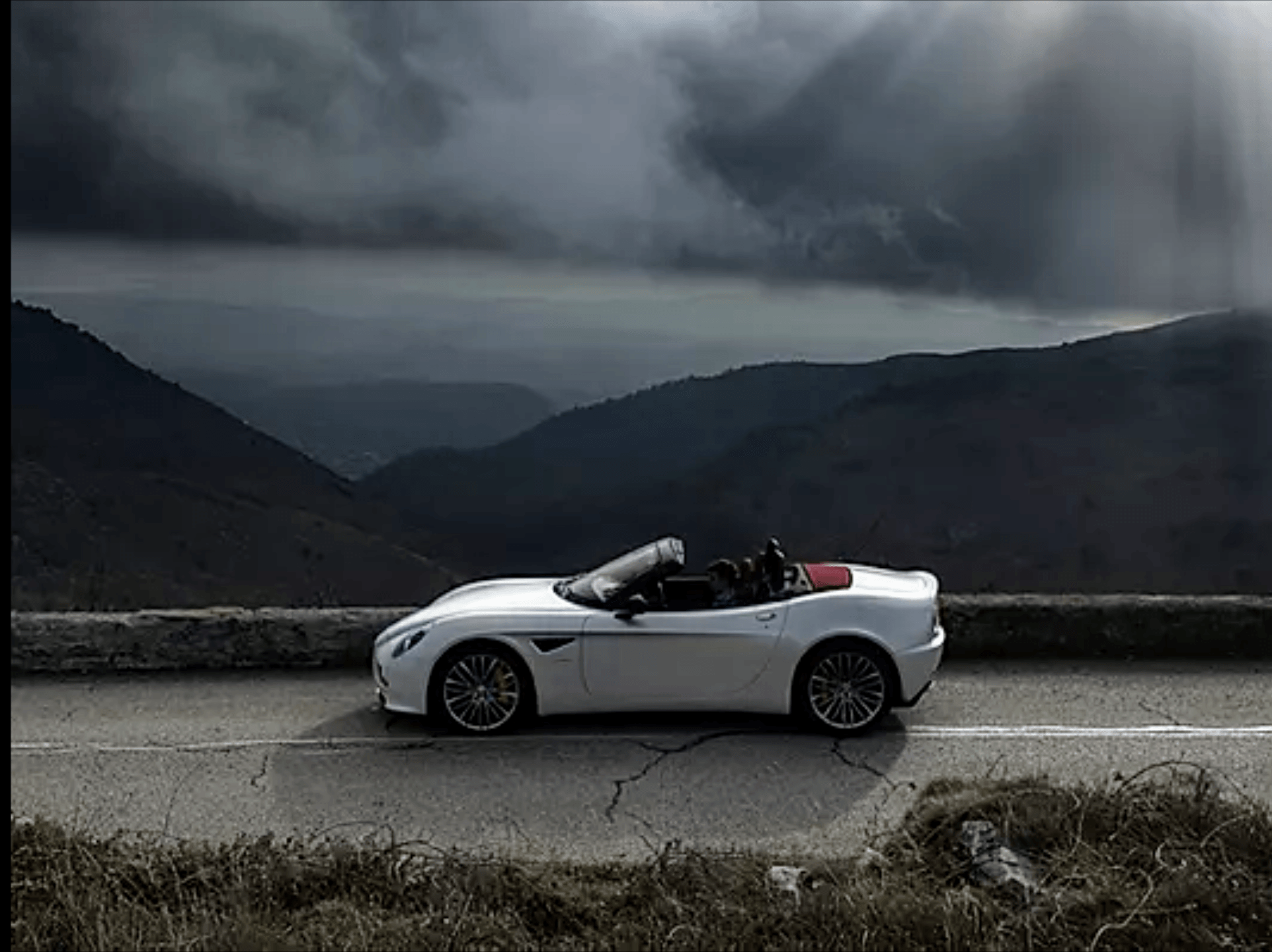 Alfa Romeo 8C Spider Touring
