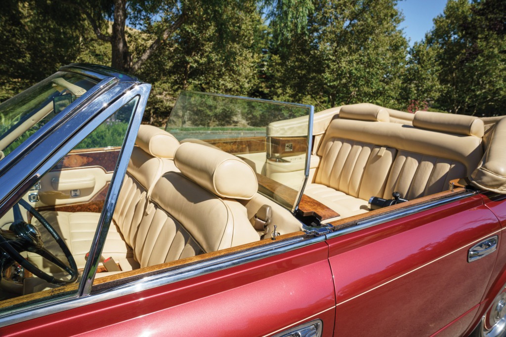 Rolls-Royce Phantom VI All Weather Cabriolet