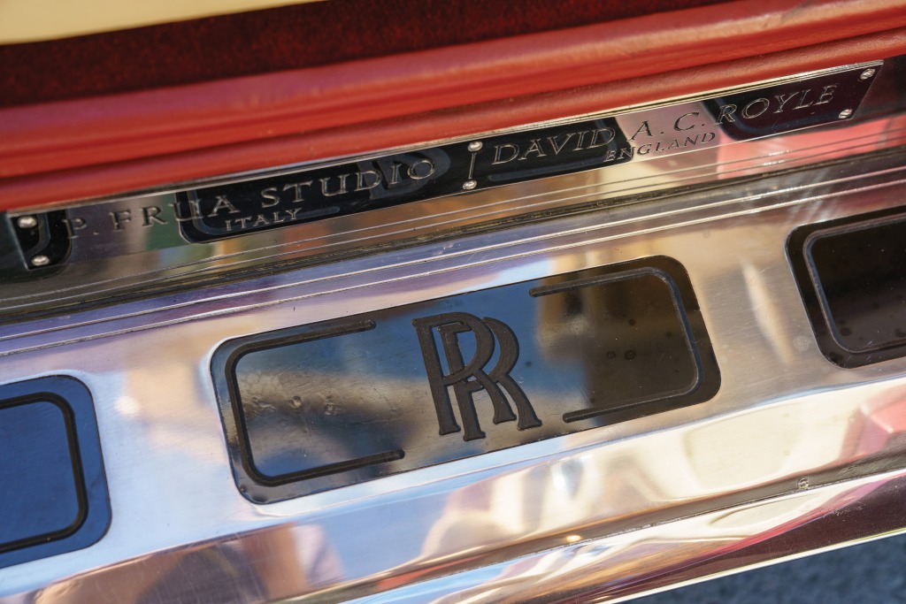 Rolls-Royce Phantom VI All Weather Cabriolet