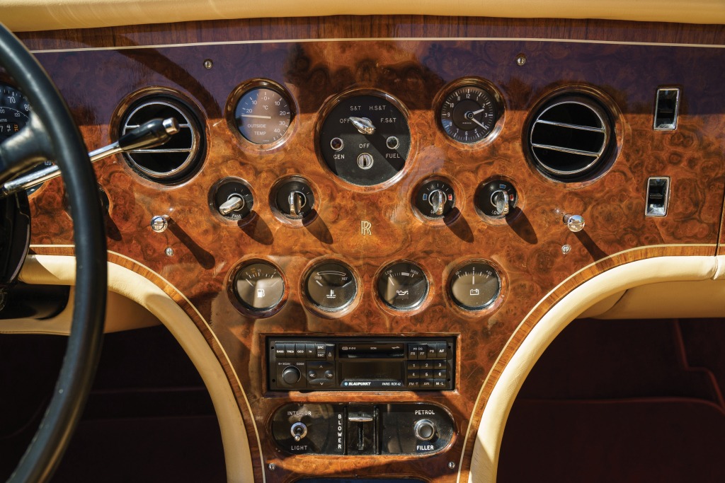 Rolls-Royce Phantom VI All Weather Cabriolet