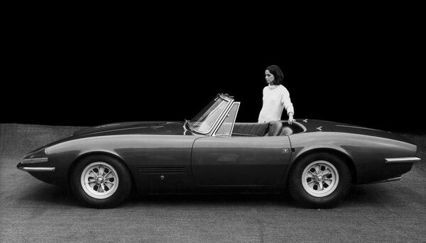 AC Cobra Ghia