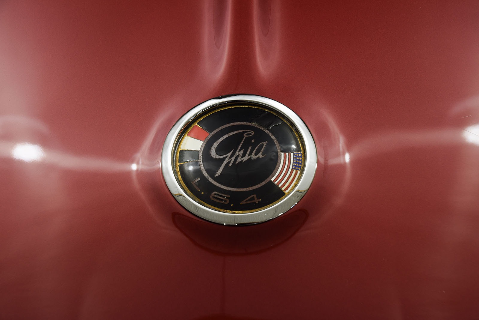 Dual-Ghia L6.4 Coupé