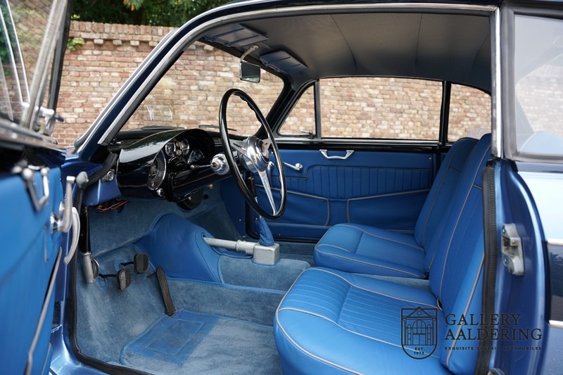 Moretti 750 Tour de Monde Coupé