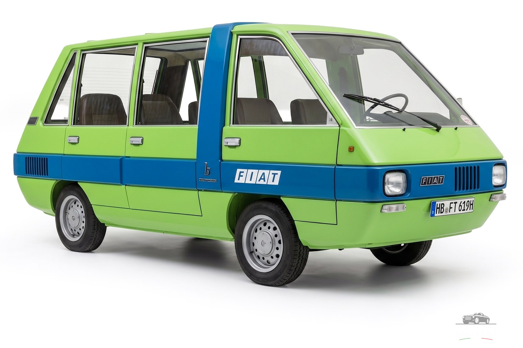 Fiat 850 Visitors Bus