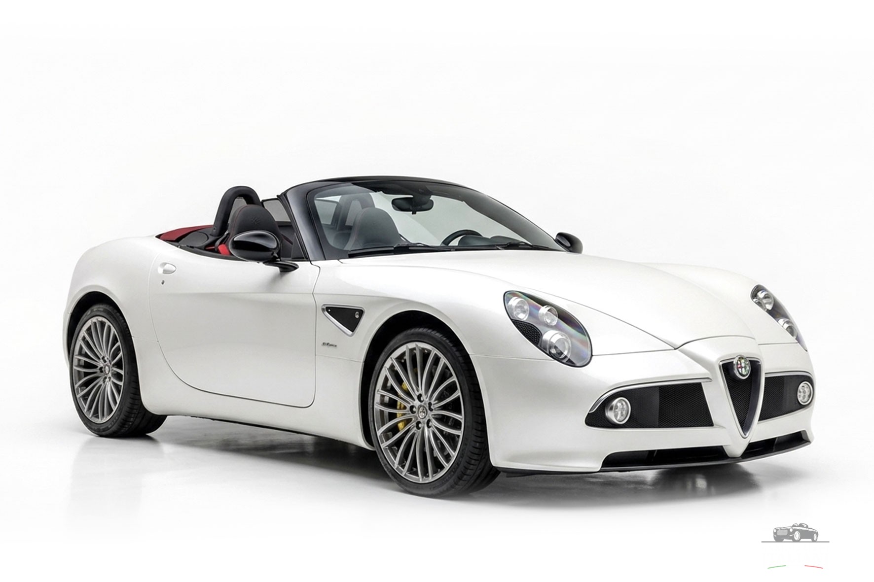 Alfa Romeo 8C Spider Touring